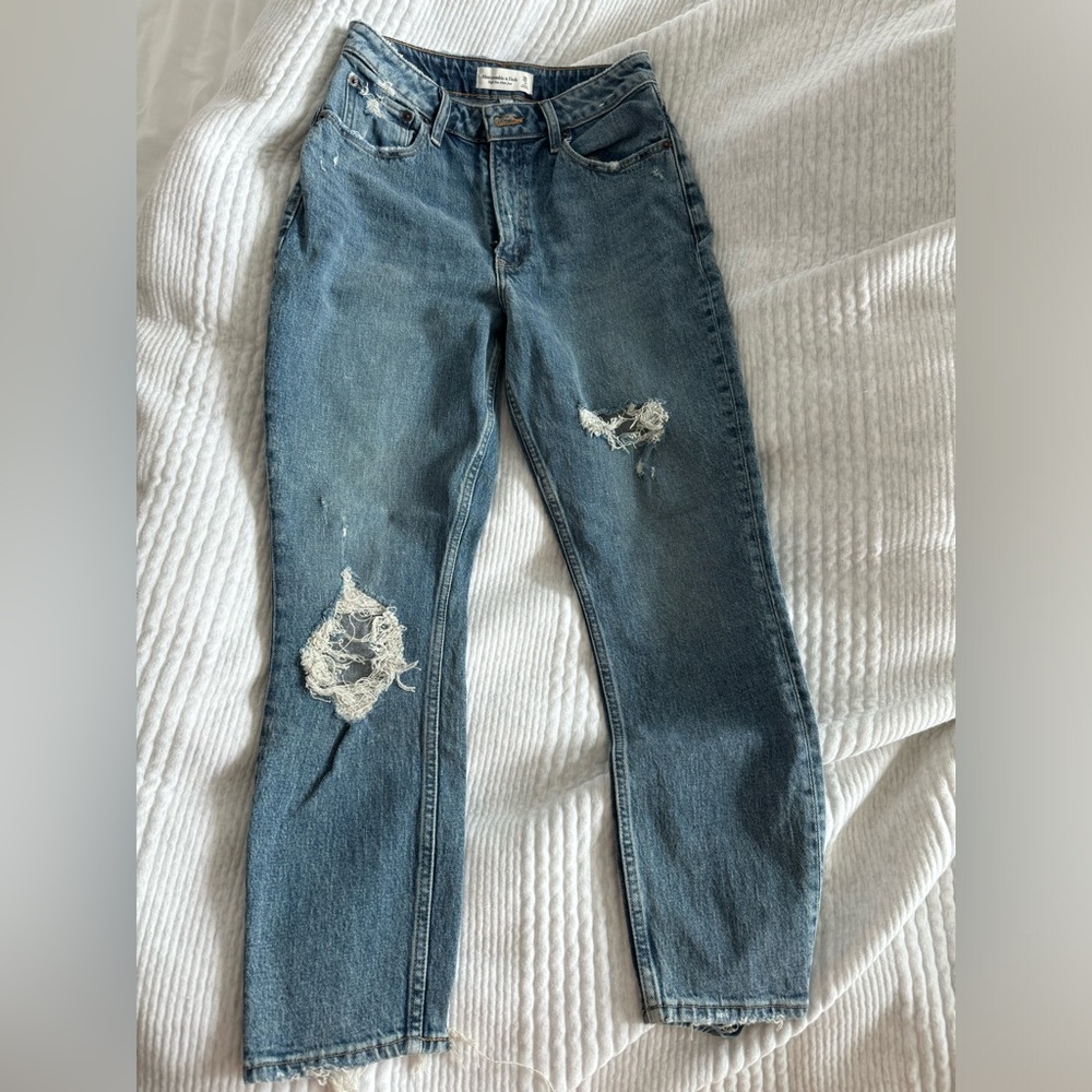 Abercrombie & Fitch curve love high rise mom jeans 26/2R